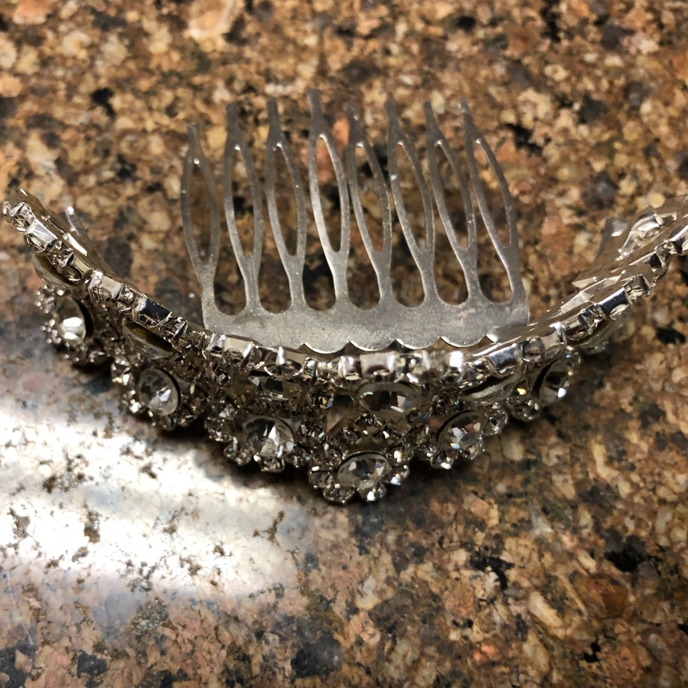 Small rhinestone tiara with comb - Picture 3 of 7